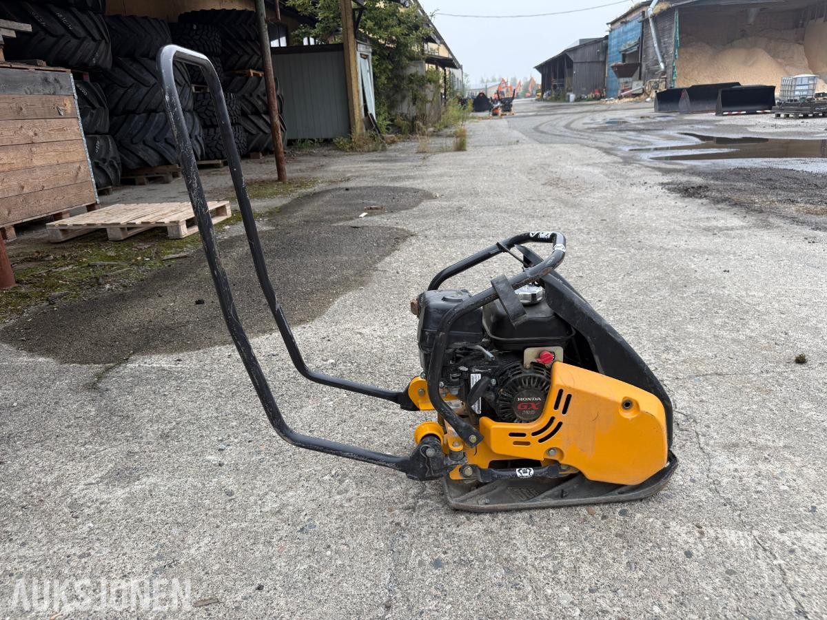2025 JCB SE.10-35 vibroplate.