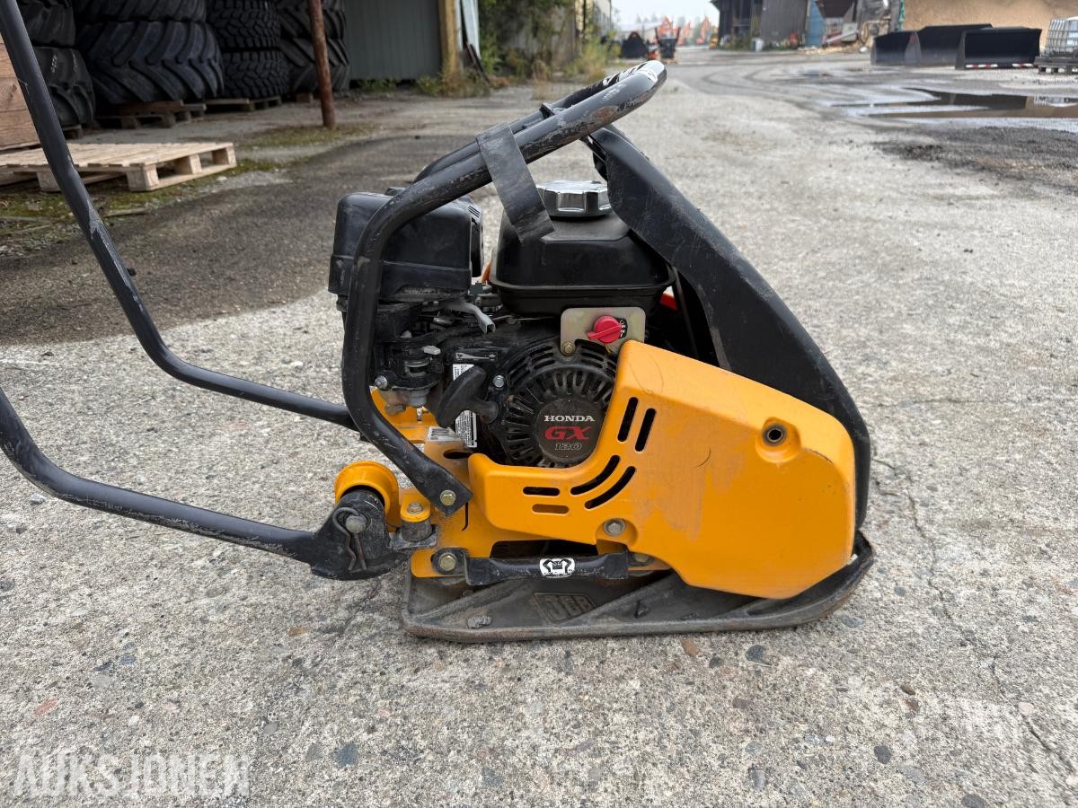 2025 JCB SE.10-35 vibroplate.