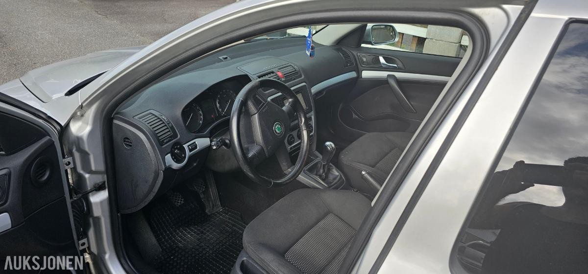 2008 Skoda Octavia 1.9 105hk Manuell 200 625 km