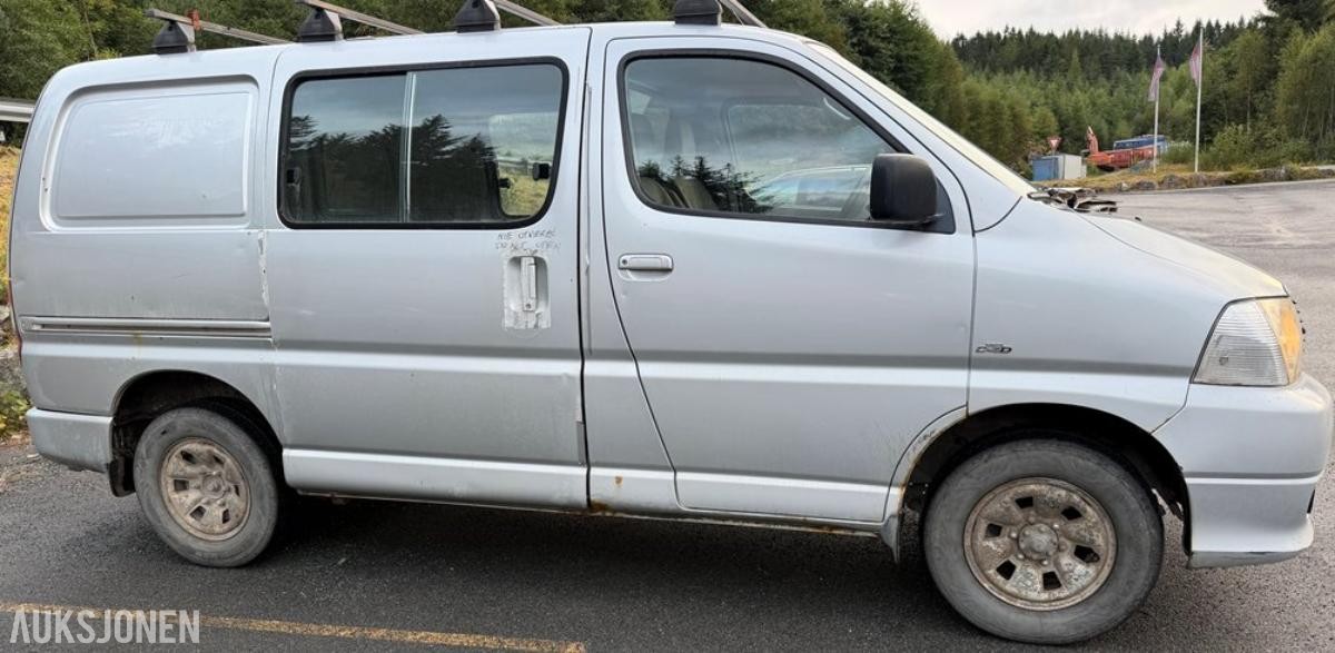 2008 Toyota HiAce 2.5 Diesel 117hk 4WD Selges med mangellapp