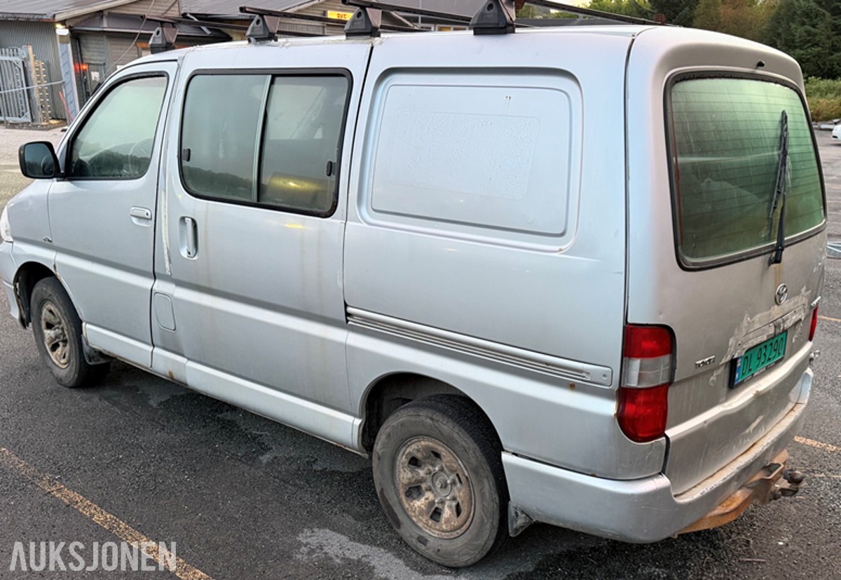 2008 Toyota HiAce 2.5 Diesel 117hk 4WD Selges med mangellapp