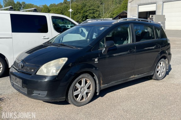 2005 Toyota COROLLA VERSO *INGEN MINSTEPRIS* 1.8 VVT-i 129HK 7-SETER HENGERFESTE