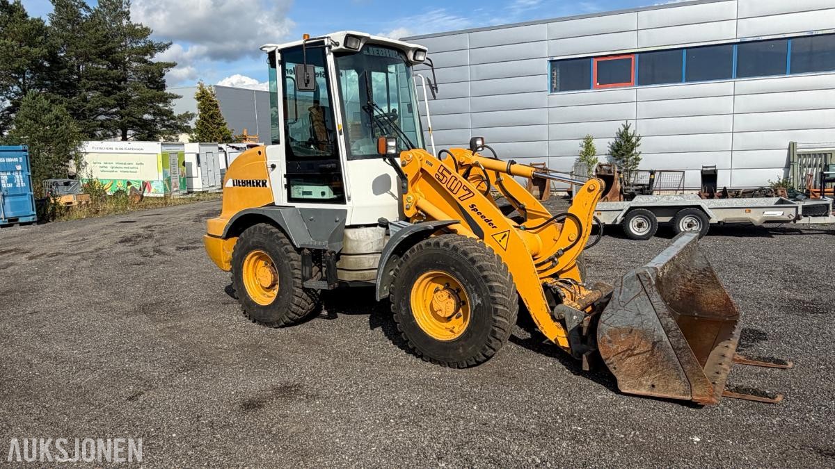 2005 Liebherr L507 Speeder Stereolader hjullaster – Pallegafler – Skuffe