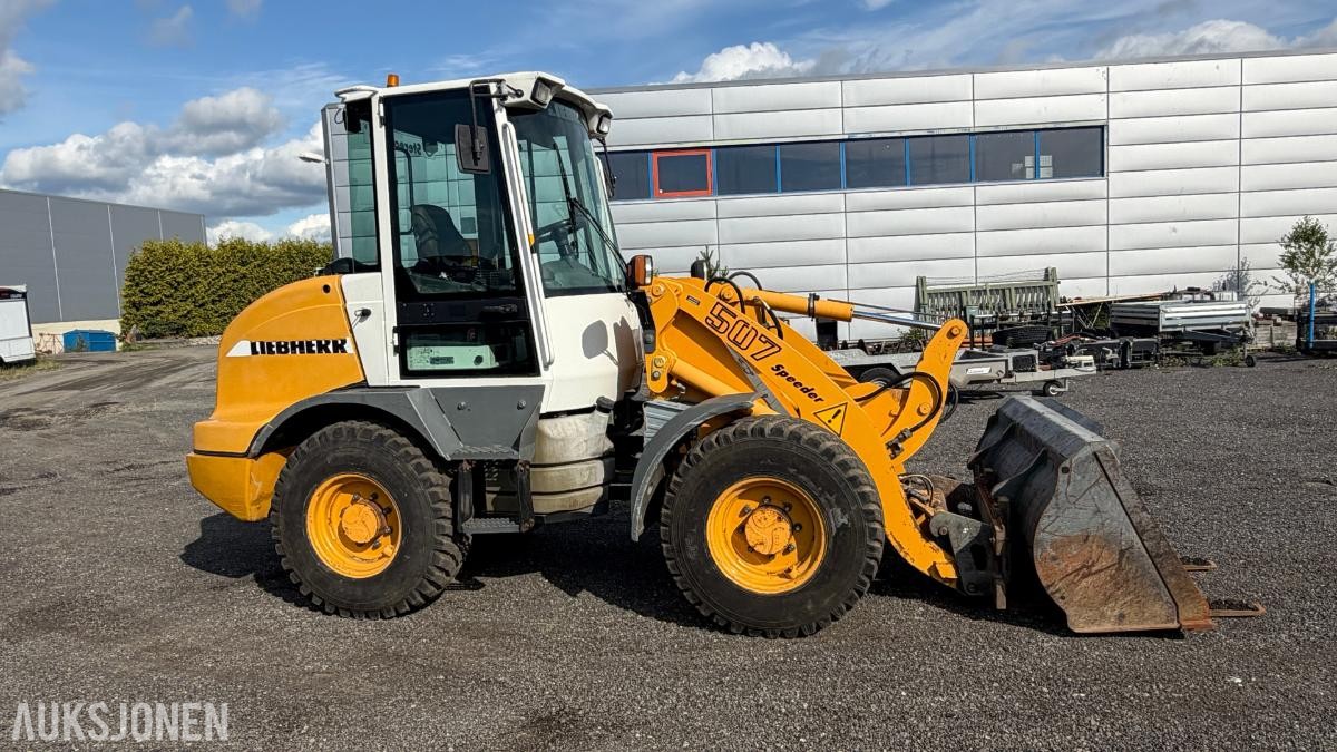 2005 Liebherr L507 Speeder Stereolader hjullaster – Pallegafler – Skuffe