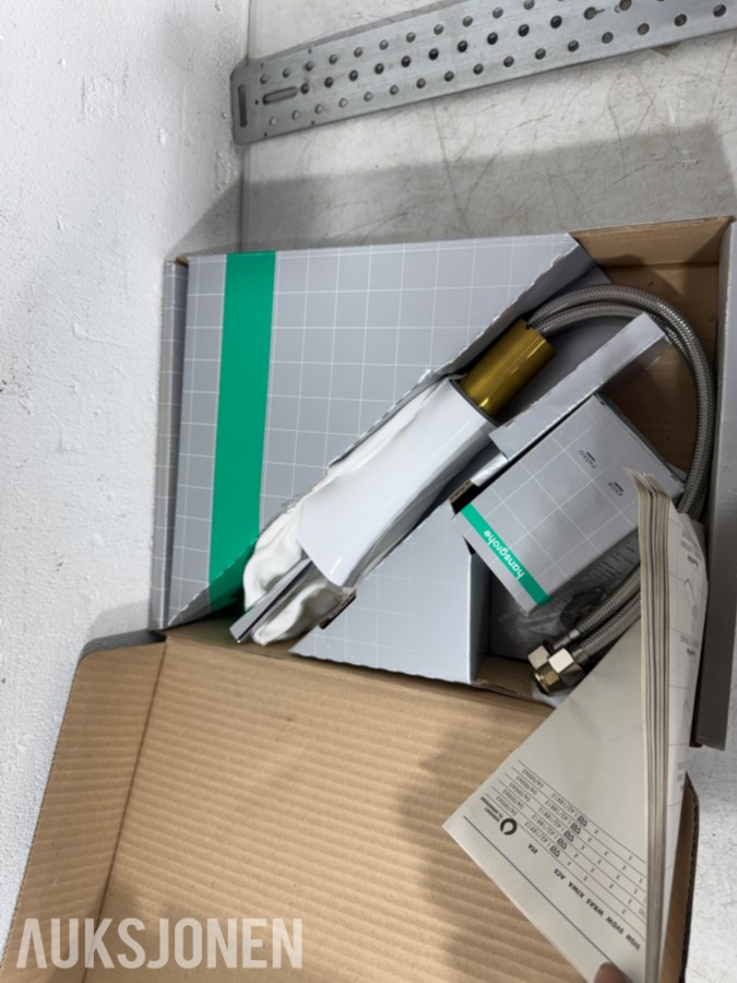 Parti Baderomsutstyr – Geberit, VikingBad, Hansgrohe, Damixa, Blanco og Esbada
