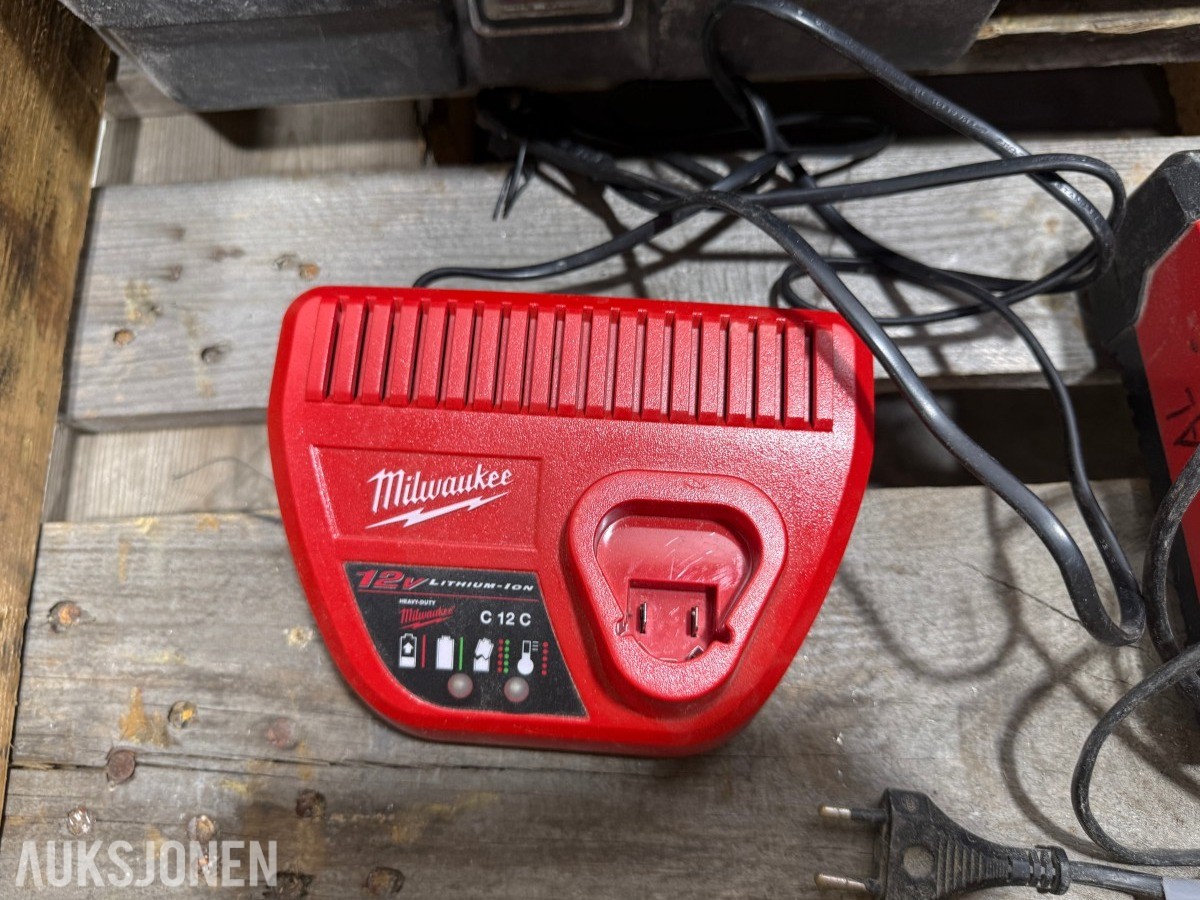 Parti Milwaukee elektroverktøy – M18/M12, bor-/skrutrekkere, slagskrutrekker, tigersag og ladere