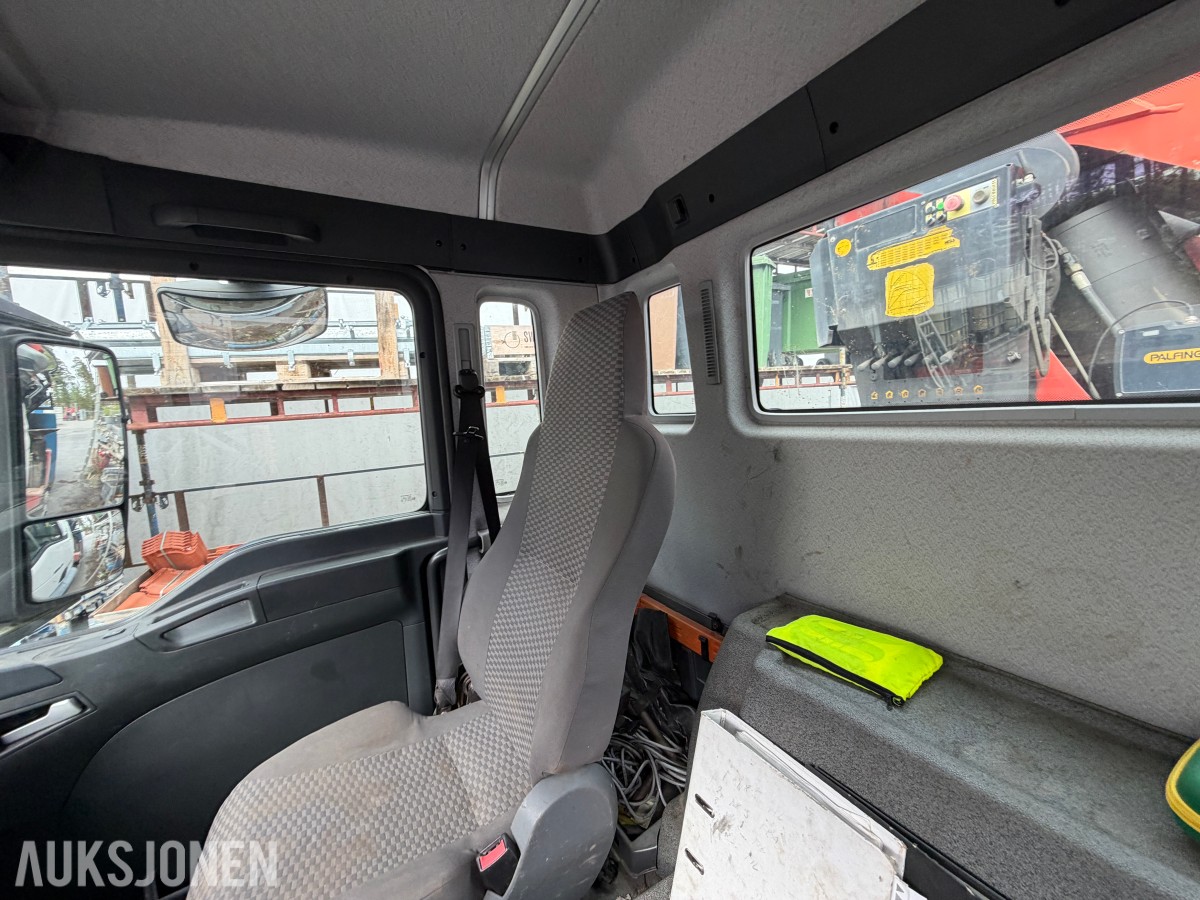 2008 MAN TGA 41.480 8X6 BB kranbil med Palfinger PK72002