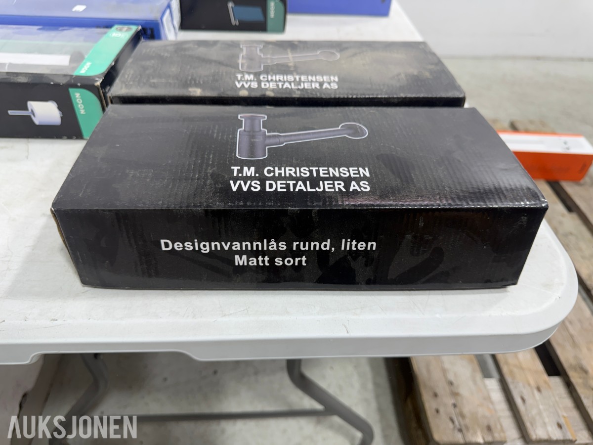 Parti baderomsutstyr fra Smedbo, Tiger, Geberit og Elita