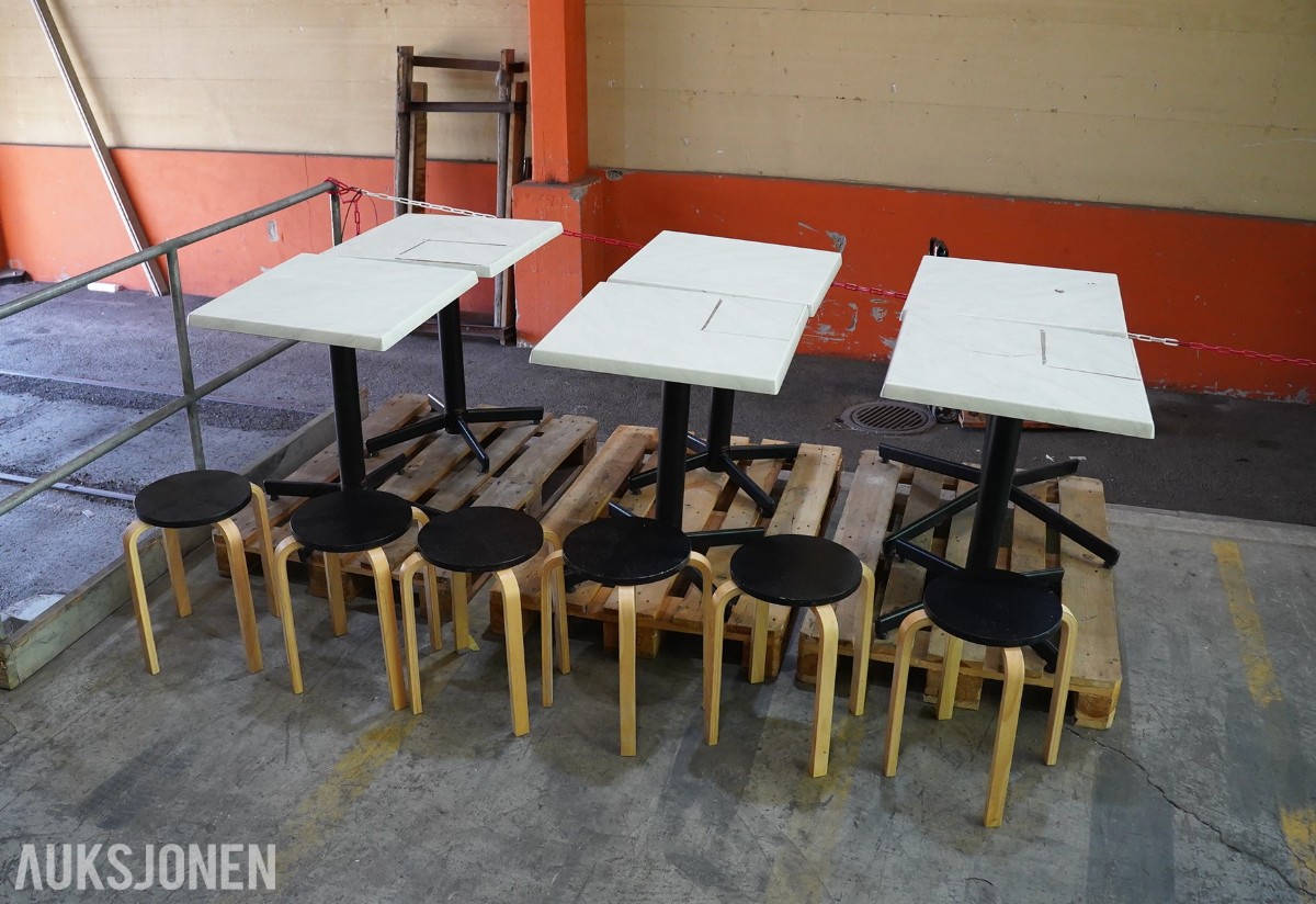 6 StableTable bord og 6 krakker