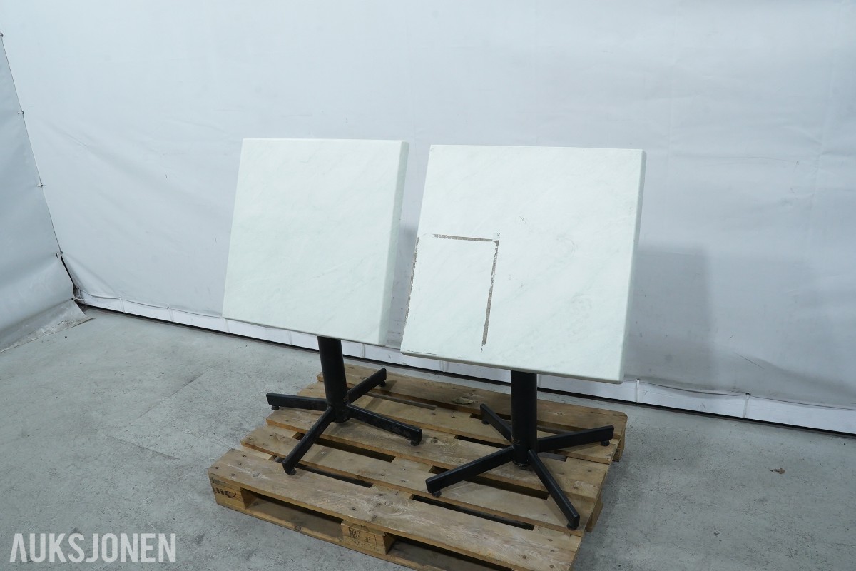 6 StableTable bord og 6 krakker