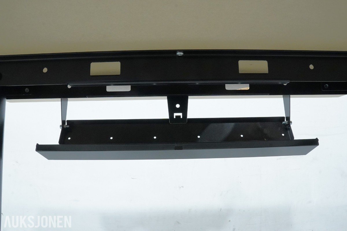 Elektrisk hev-/senk skrivebord med sidebord og kontorstol