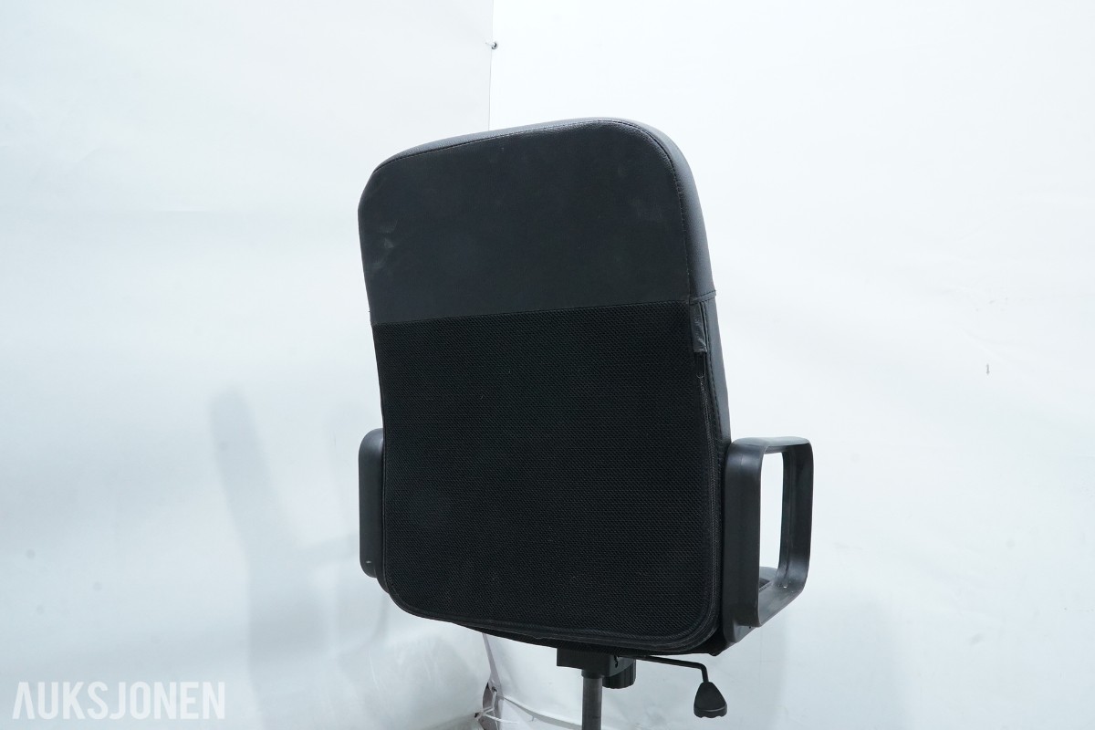 Elektrisk hev-/senk skrivebord med sidebord og kontorstol