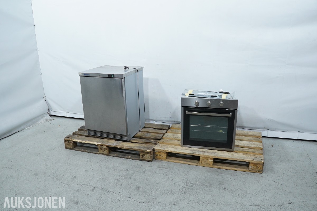 Electrolux Professional fryseskap og IKEA UTRUSTA innbyggingsovn