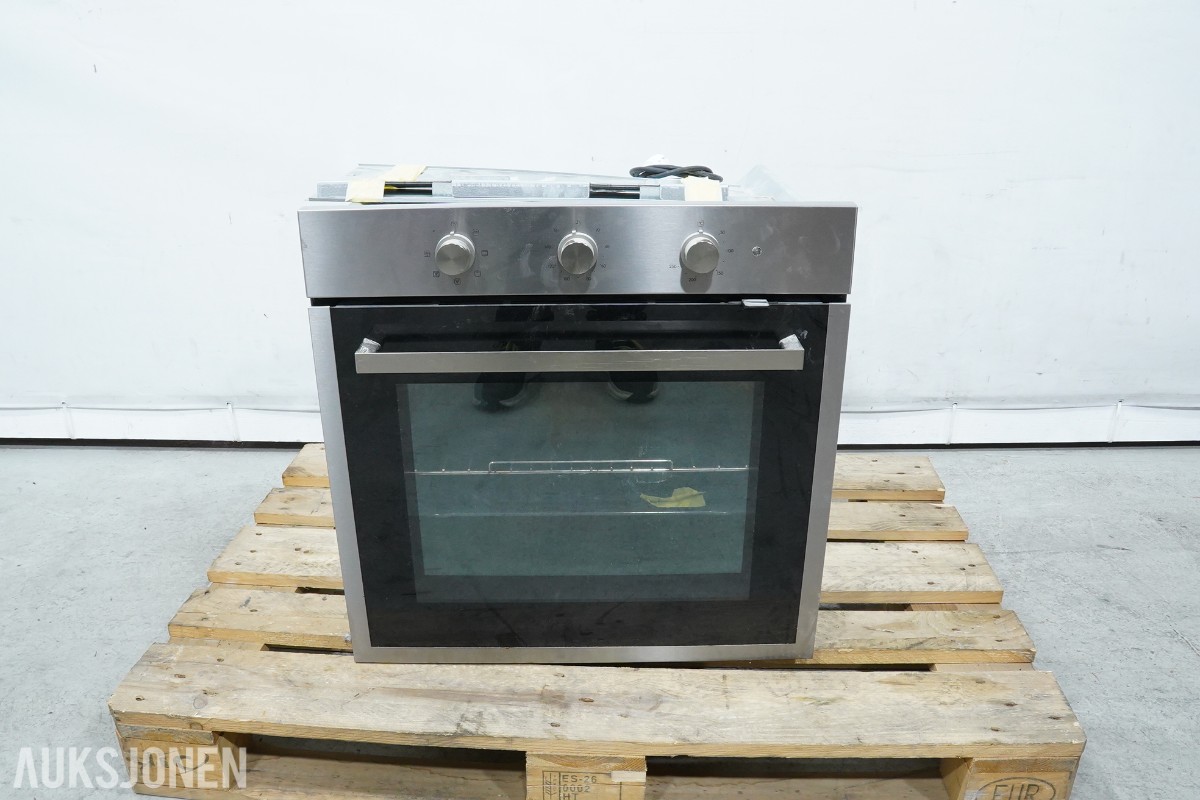 Electrolux Professional fryseskap og IKEA UTRUSTA innbyggingsovn