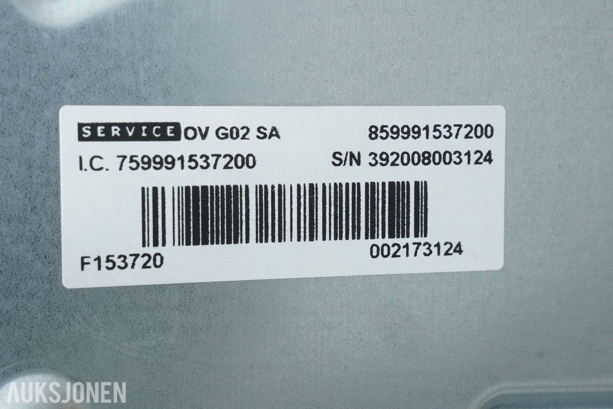 Electrolux Professional fryseskap og IKEA UTRUSTA innbyggingsovn