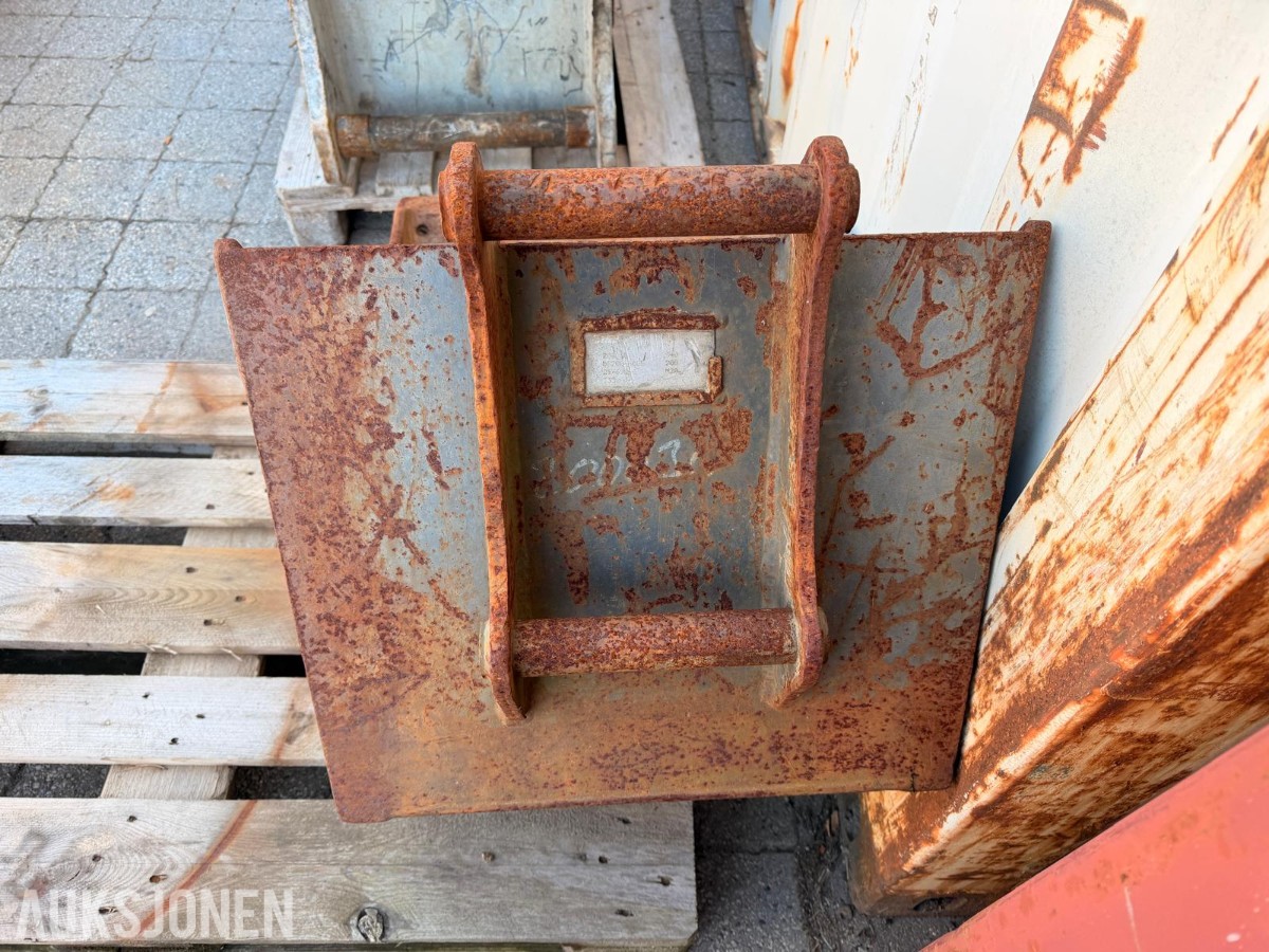 SMP graveskuffe med S40-feste