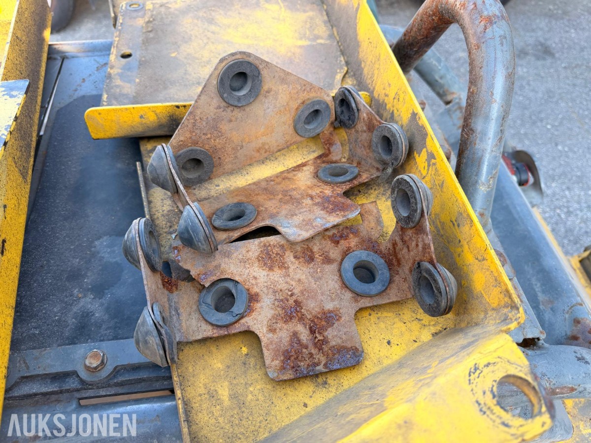 2009 Wacker Neuson DPU 100-70 Vibroplate – rep.objekt