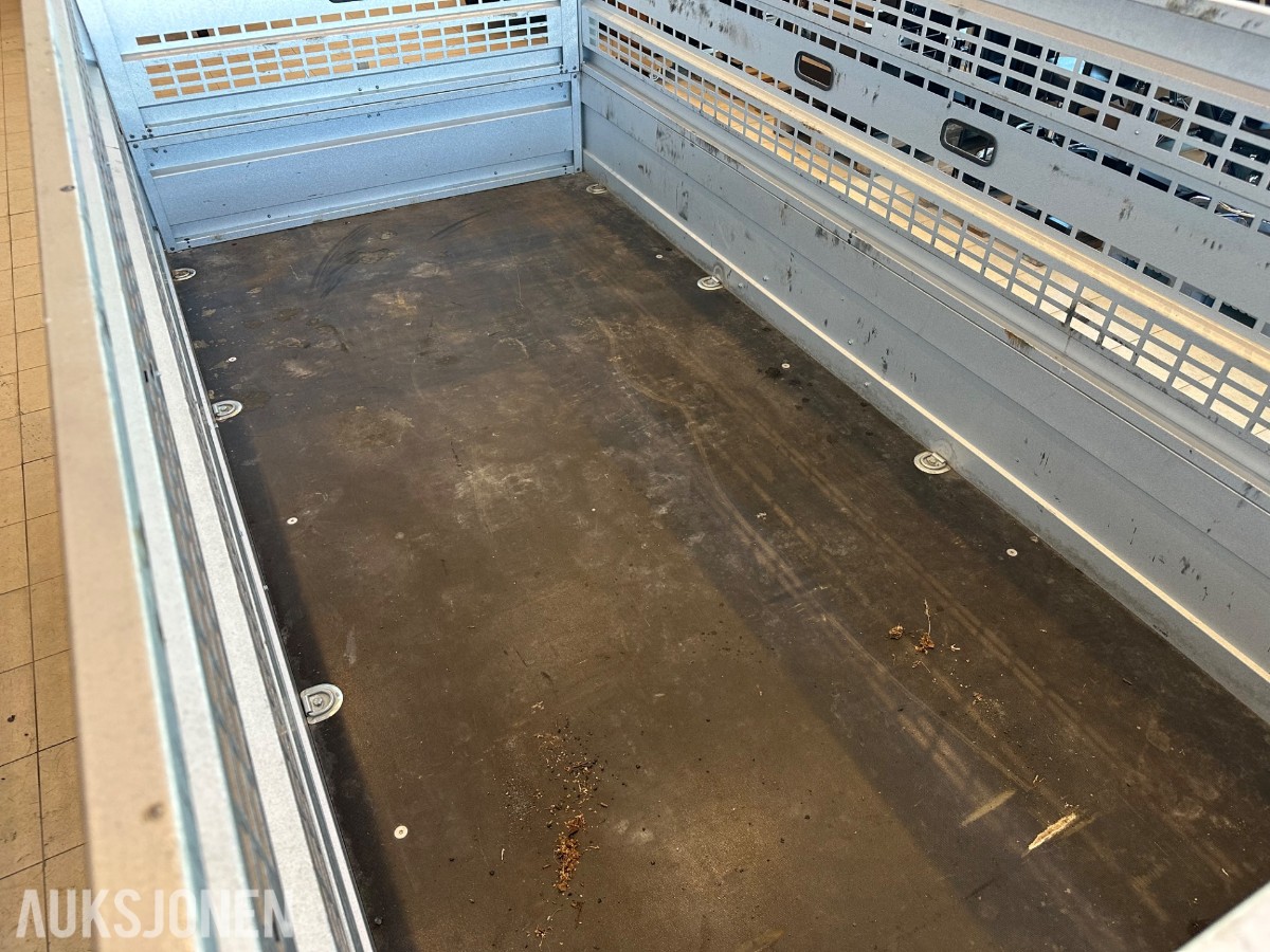 2025 Gaupen varehenger m/høye karmer