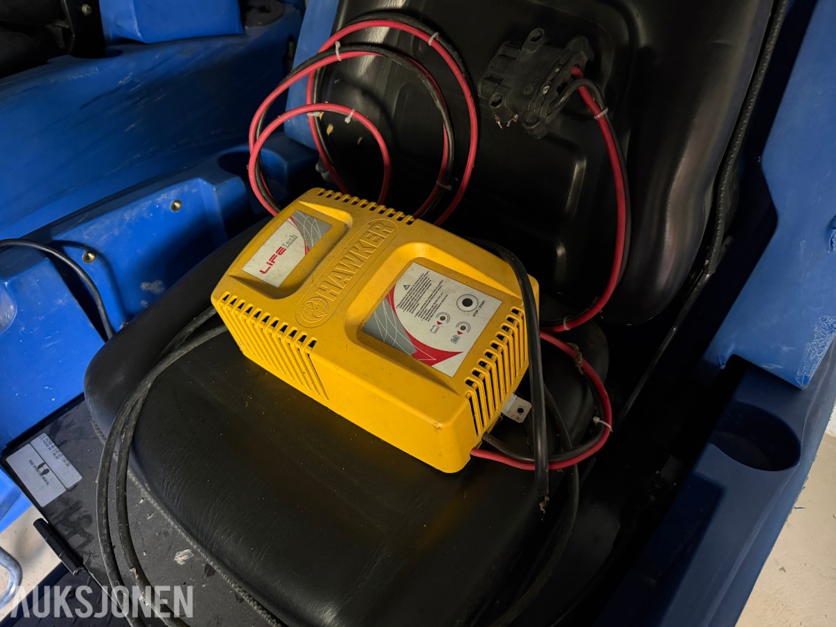 Alto 2 stk. Scrubtec R 571 sitte-på gulvvaskemaskiner / Rep.objekter