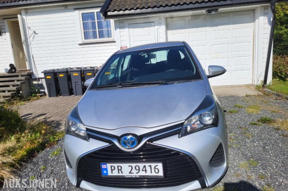 2015 Toyota Yaris 1.5 75hk automat ryggekamera dab+ eu ok 03.2027 - ingen minstepris 116599km