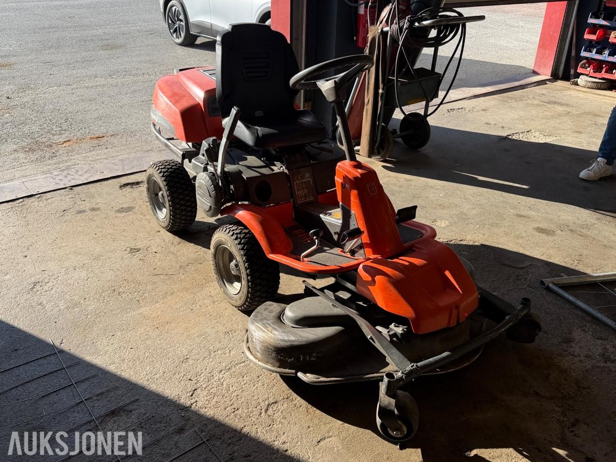 2011 Husqvarna R18AWD sitteklipper