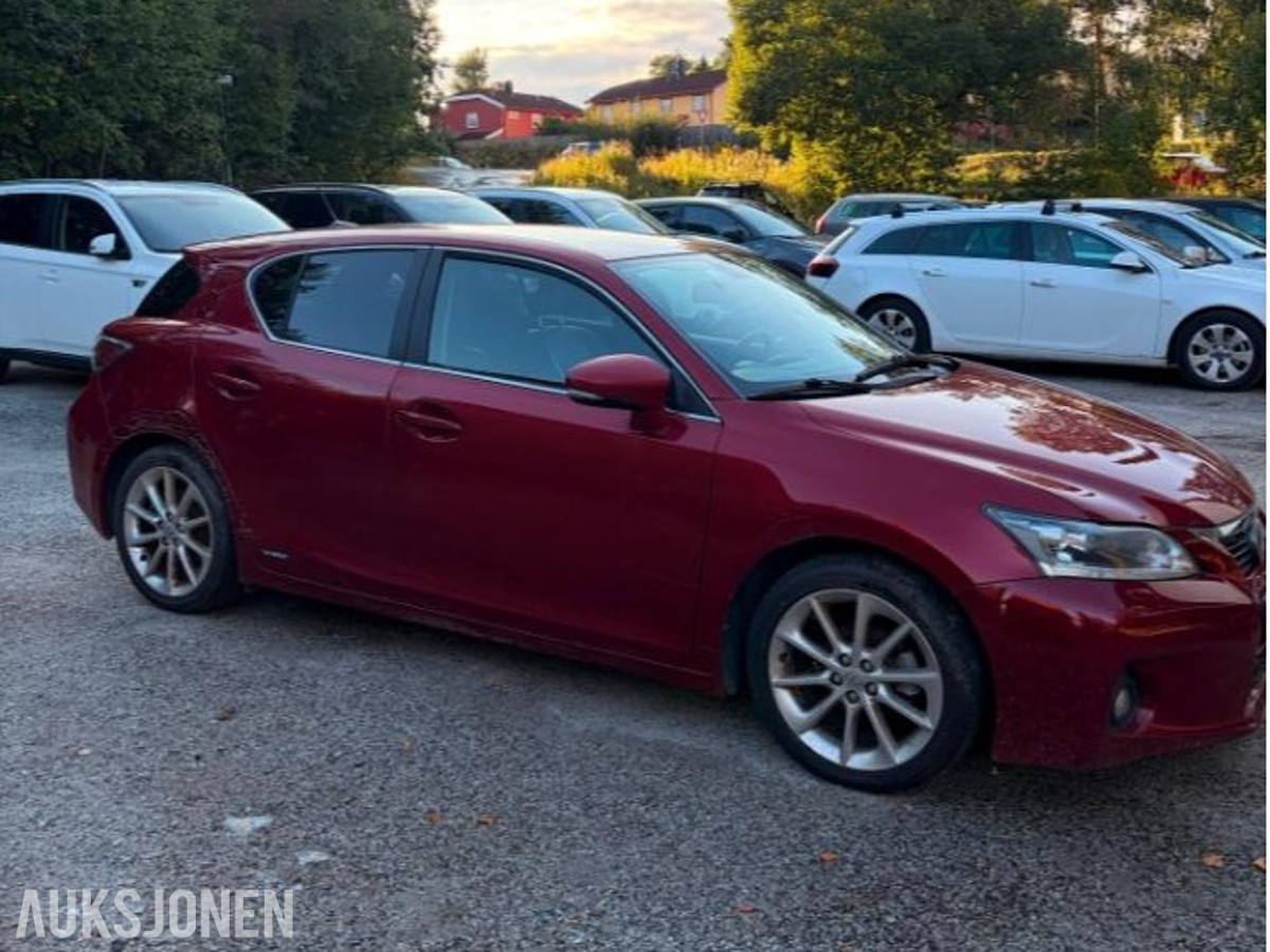 2012 Lexus CT200h, CT 1.8-99 - 348.500 km – Reparasjonsobjekt
