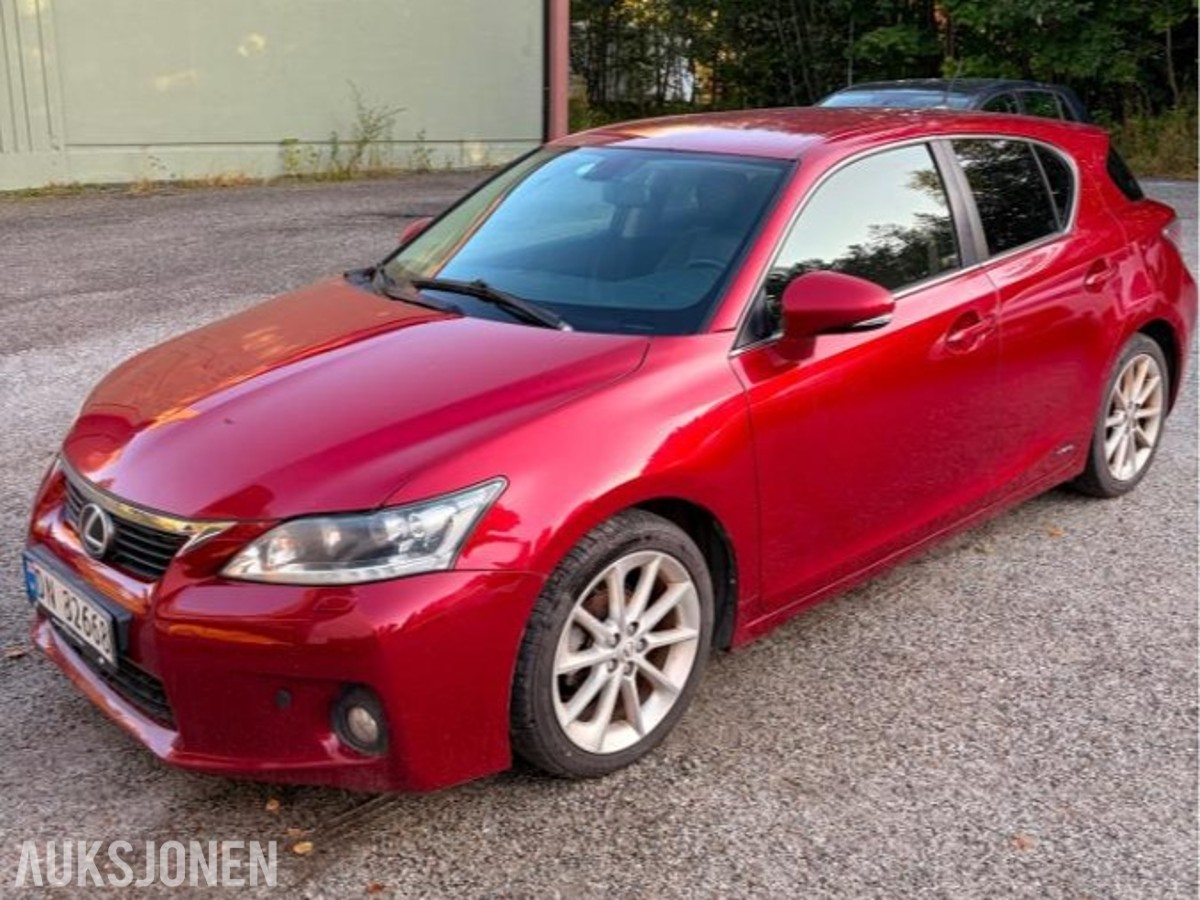 2012 Lexus CT200h, CT 1.8-99 - 348.500 km – Reparasjonsobjekt