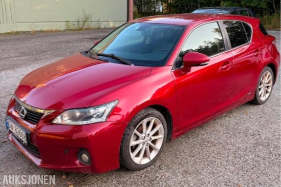 2012 Lexus CT200h, CT 1.8-99 - 348.500 km – Reparasjonsobjekt