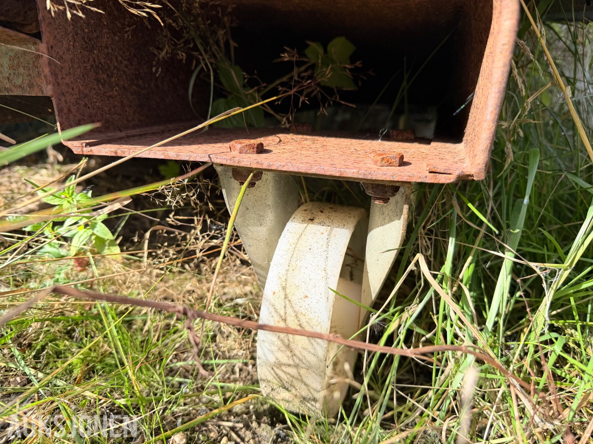 INTRA TIPPCONTAINER / TIPPKASSE MED HJUL