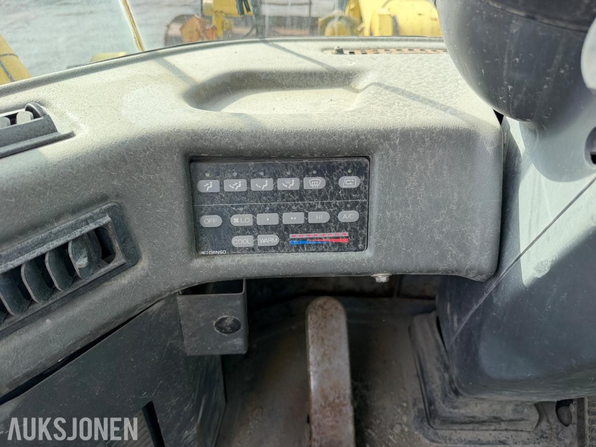 1994 Komatsu WA470-3H Hjullaster med skuffe - 10604 timer