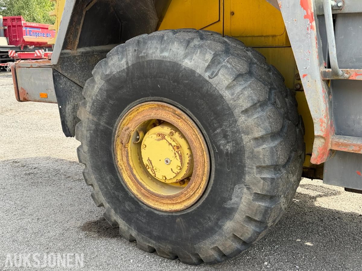 1994 Komatsu WA470-3H Hjullaster med skuffe - 10604 timer