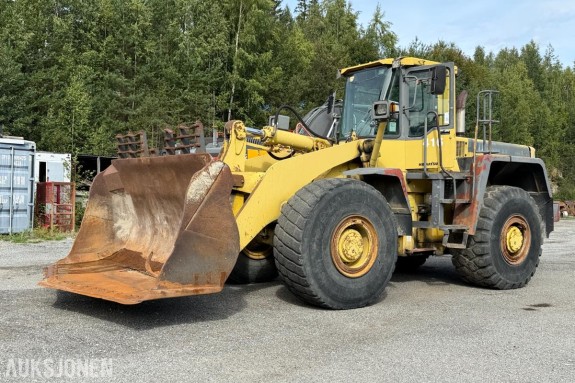 1994 Komatsu WA470-3H Hjullaster med skuffe - 10604 timer