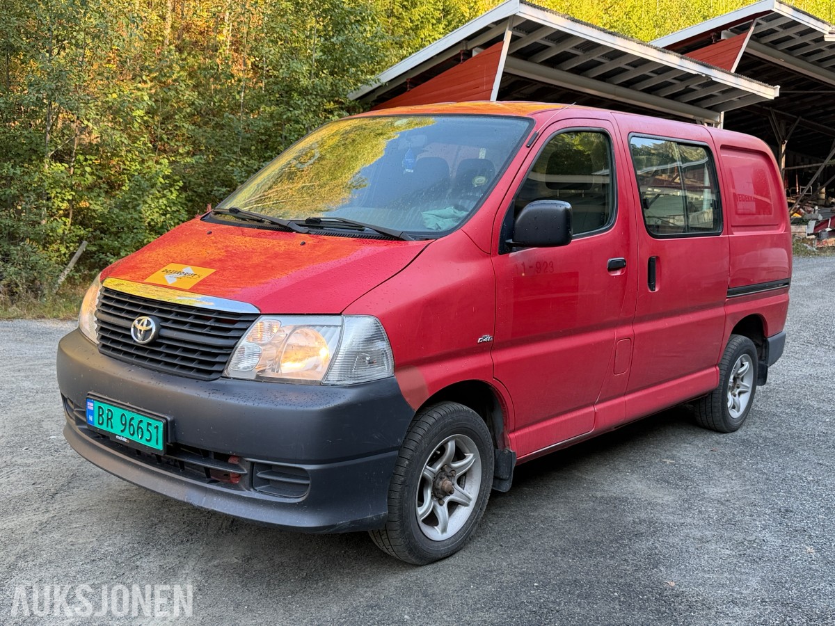 2010 Toyota HIACE 2.5-117 D 4WD - EU-godkjent