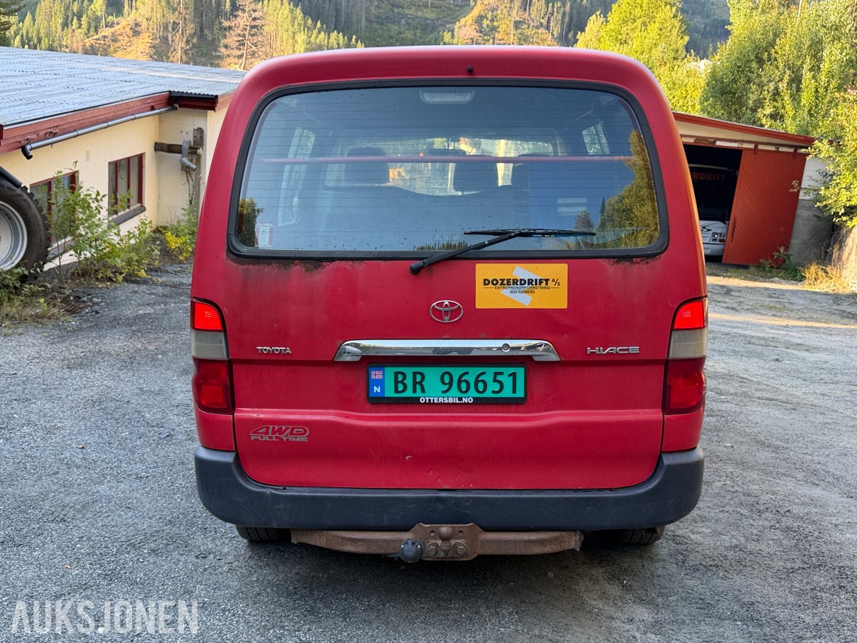 2010 Toyota HIACE 2.5-117 D 4WD - EU-godkjent