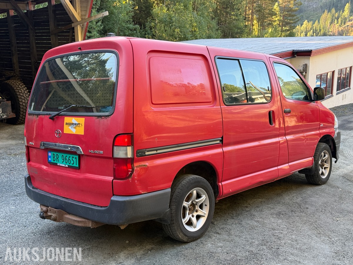2010 Toyota HIACE 2.5-117 D 4WD - EU-godkjent