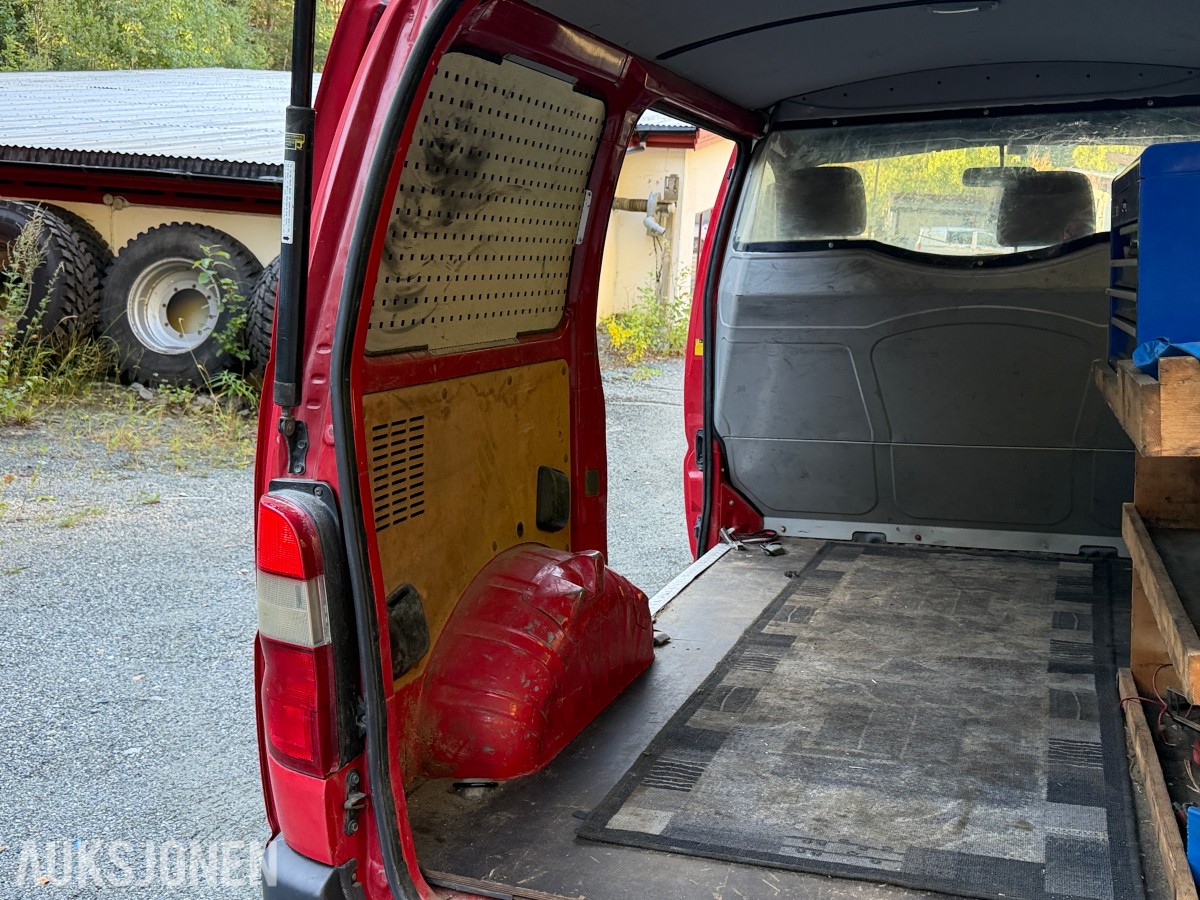 2010 Toyota HIACE 2.5-117 D 4WD - EU-godkjent