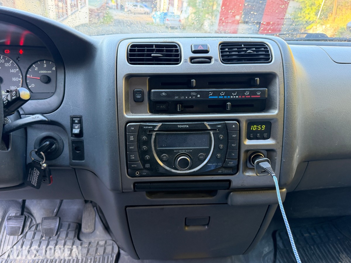 2010 Toyota HIACE 2.5-117 D 4WD - EU-godkjent