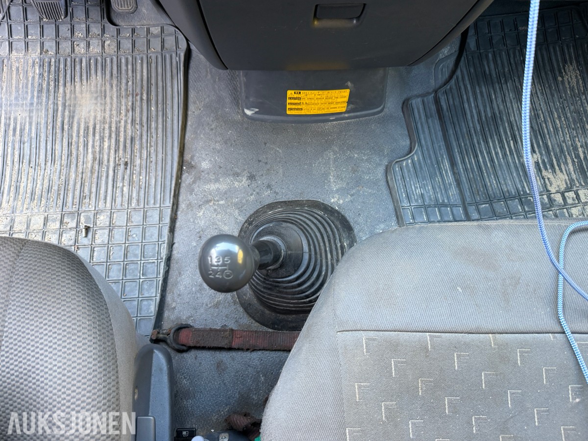 2010 Toyota HIACE 2.5-117 D 4WD - EU-godkjent