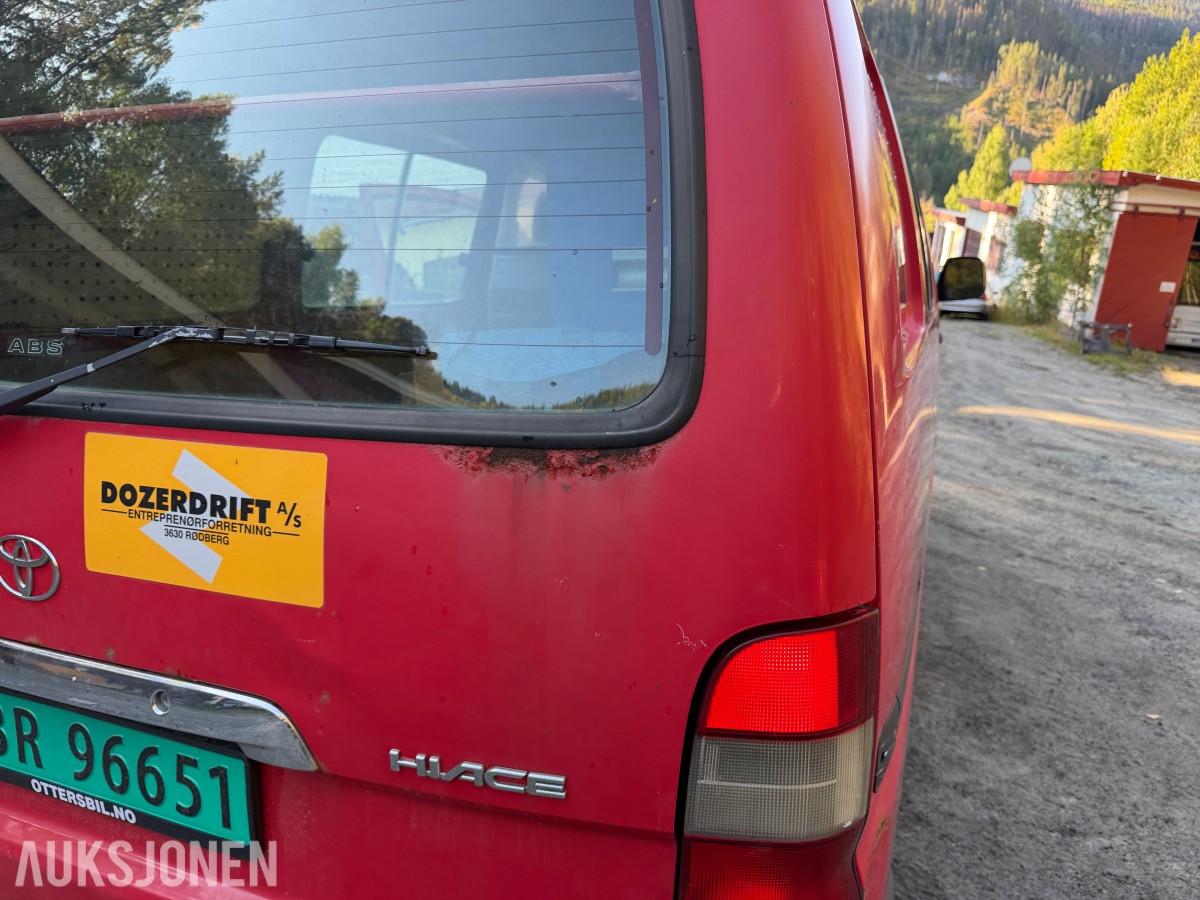 2010 Toyota HIACE 2.5-117 D 4WD - EU-godkjent