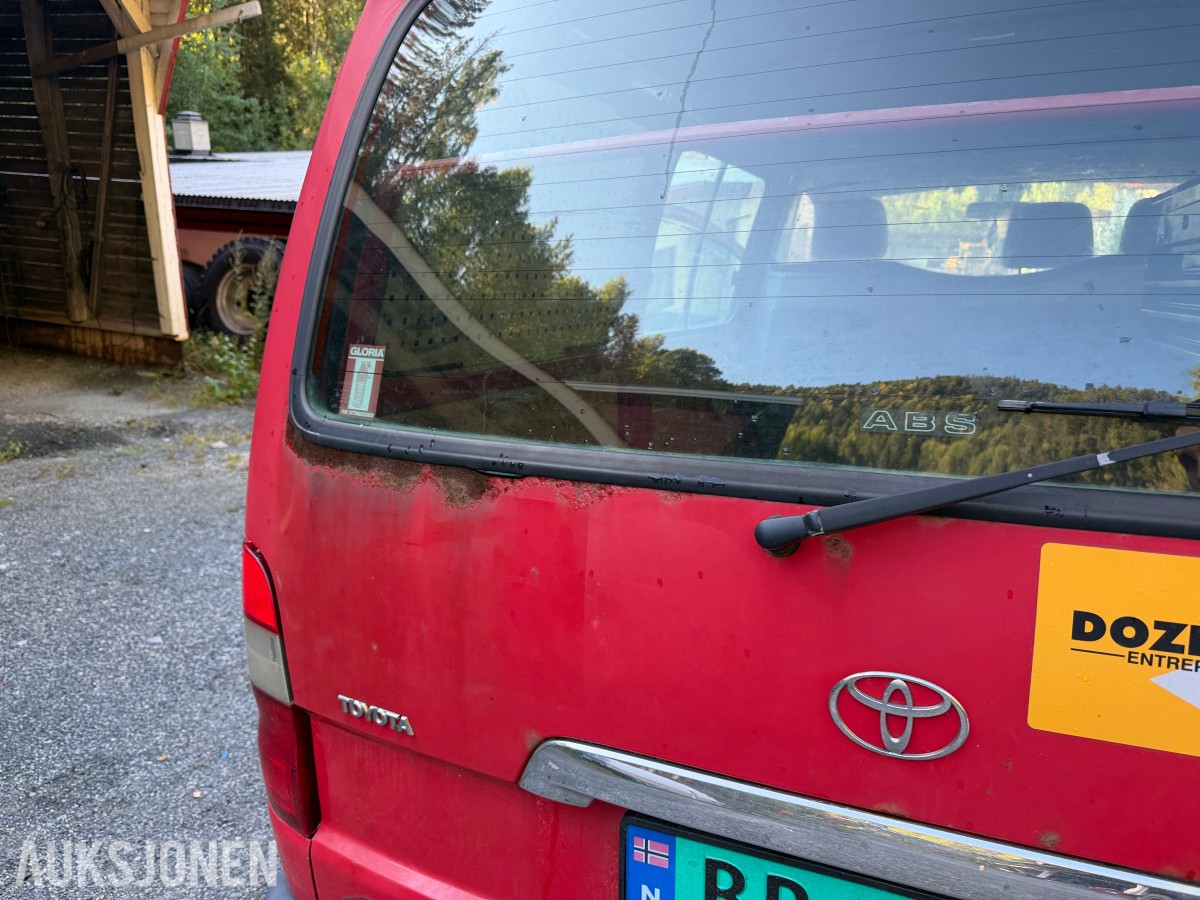 2010 Toyota HIACE 2.5-117 D 4WD - EU-godkjent