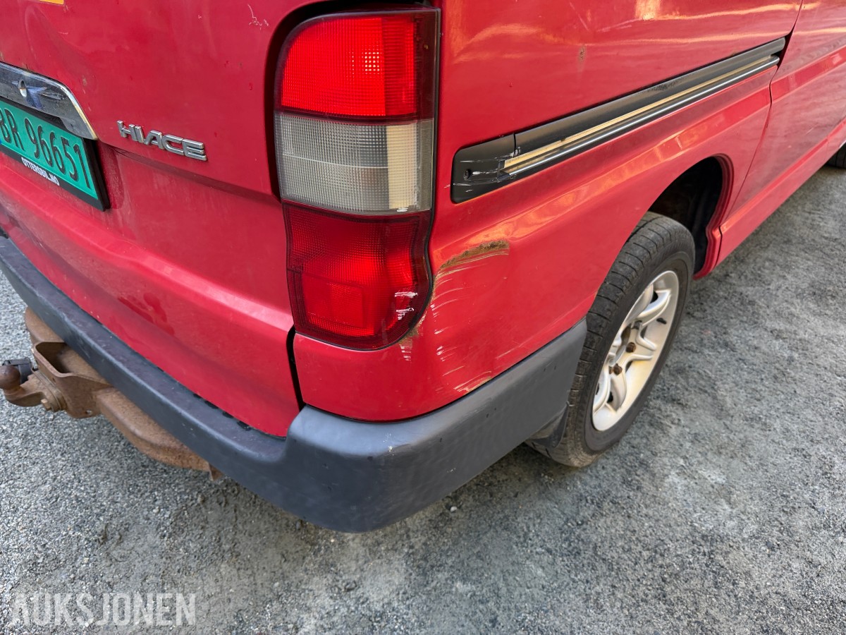 2010 Toyota HIACE 2.5-117 D 4WD - EU-godkjent