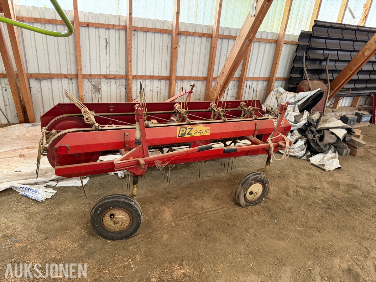 2005 PZ 2400 Siderive
