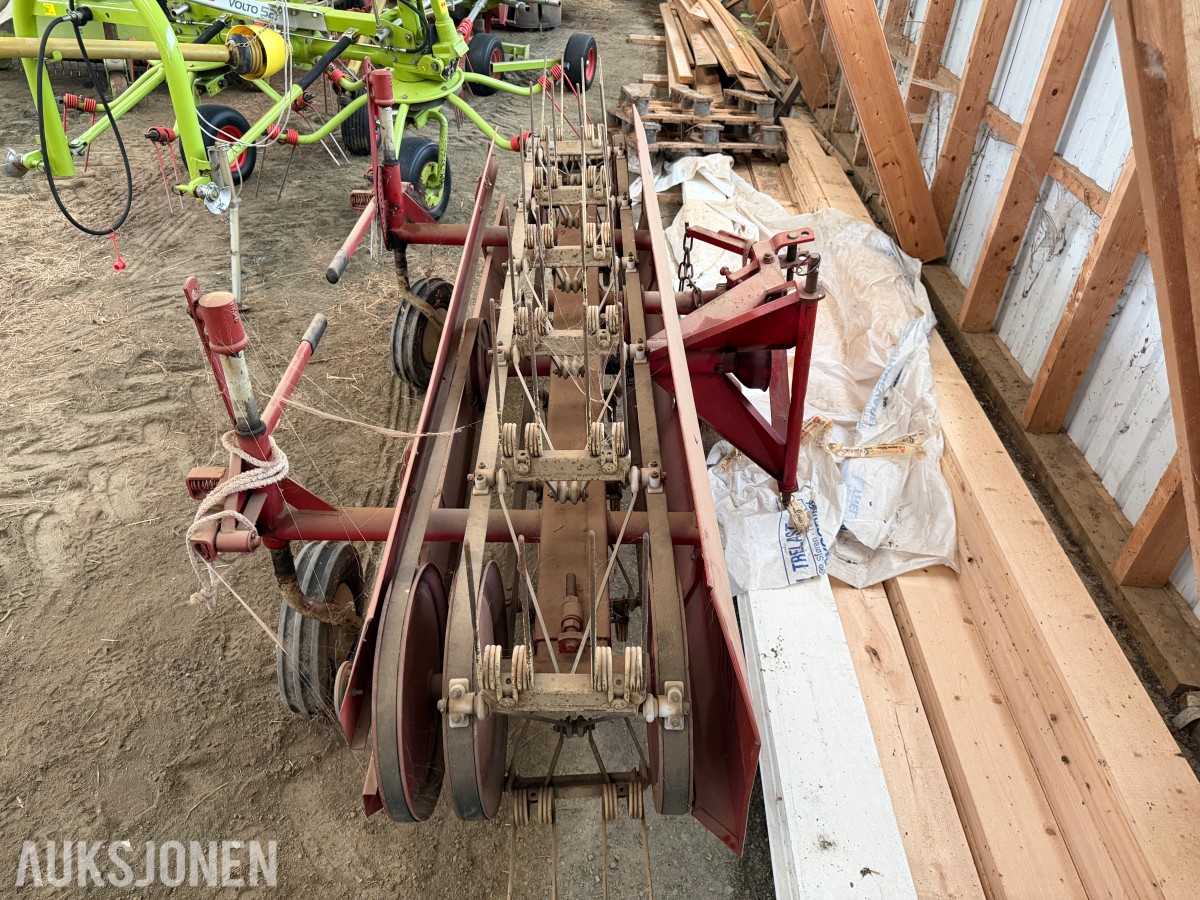 2005 PZ 2400 Siderive