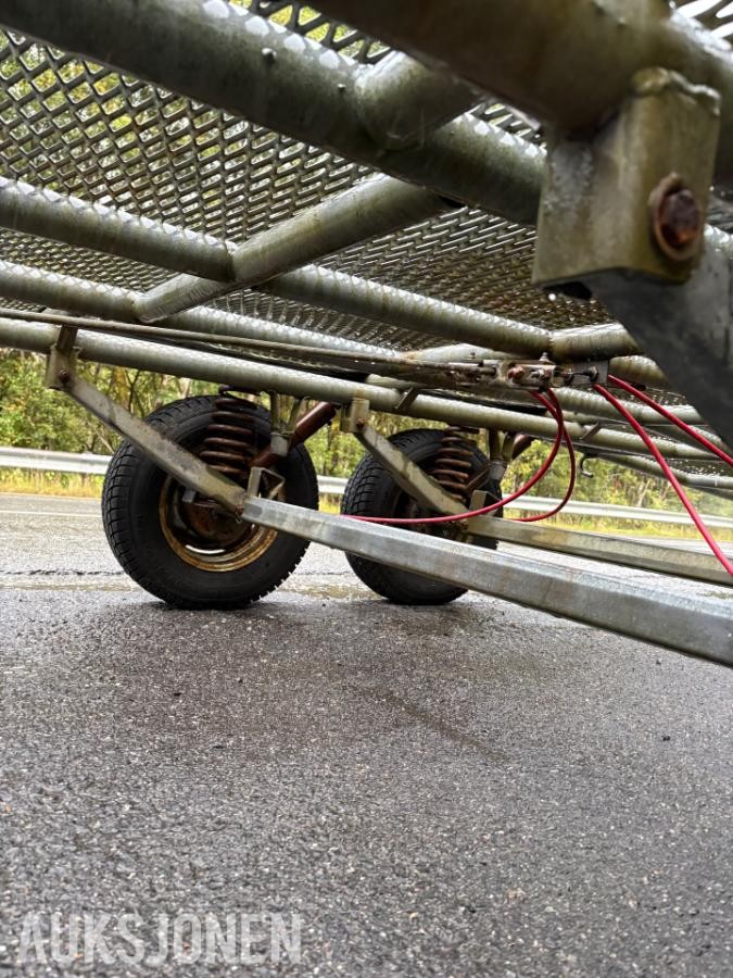 1991 Tredal Transporthenger med tandemaksler og gitterplan