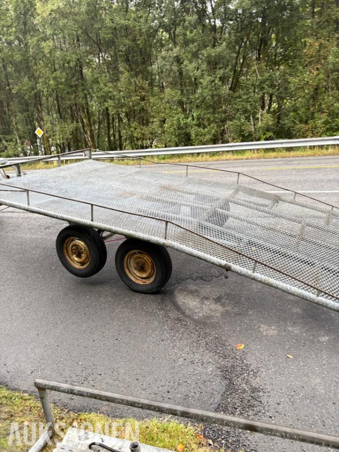 1991 Tredal Transporthenger med tandemaksler og gitterplan