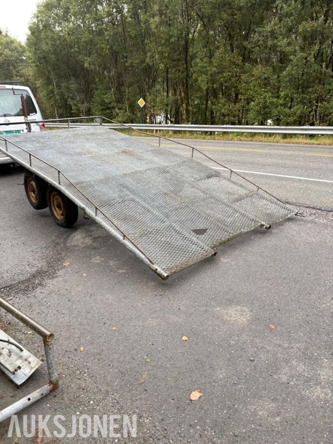 1991 Tredal Transporthenger med tandemaksler og gitterplan