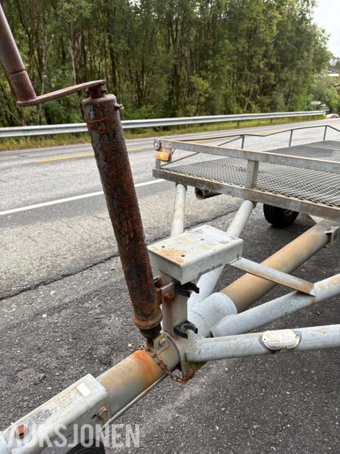 1991 Tredal Transporthenger med tandemaksler og gitterplan