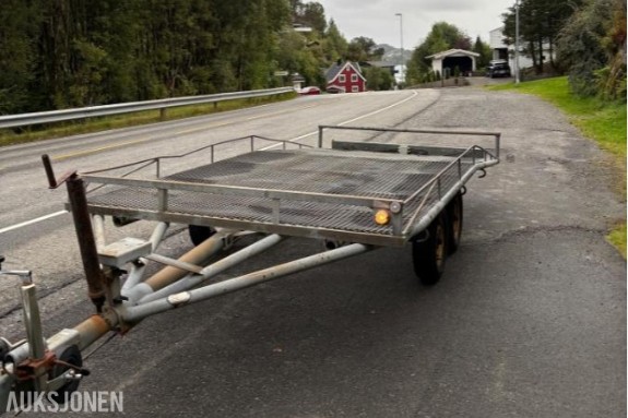 1991 Tredal Transporthenger med tandemaksler og gitterplan