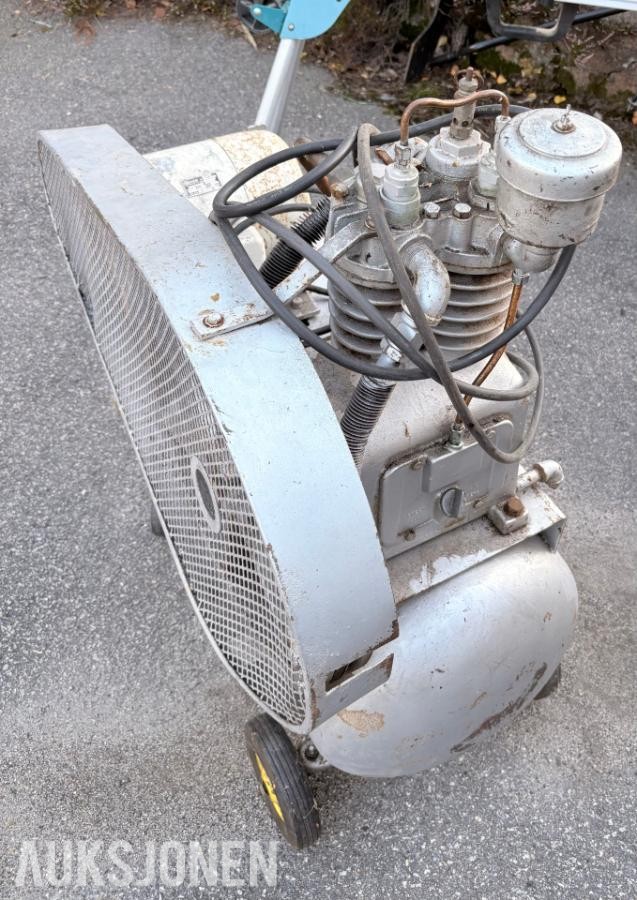 DeVilbiss industri-kompressor med Bauknecht motor JFB-516 3 fas
