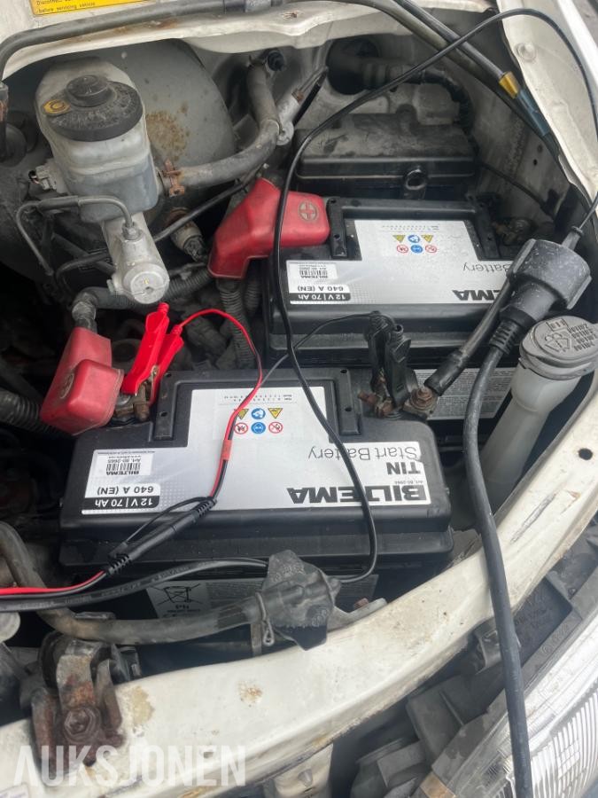 2006 Toyota HiAce 2.5 88 HK Diesel – 192 000 km